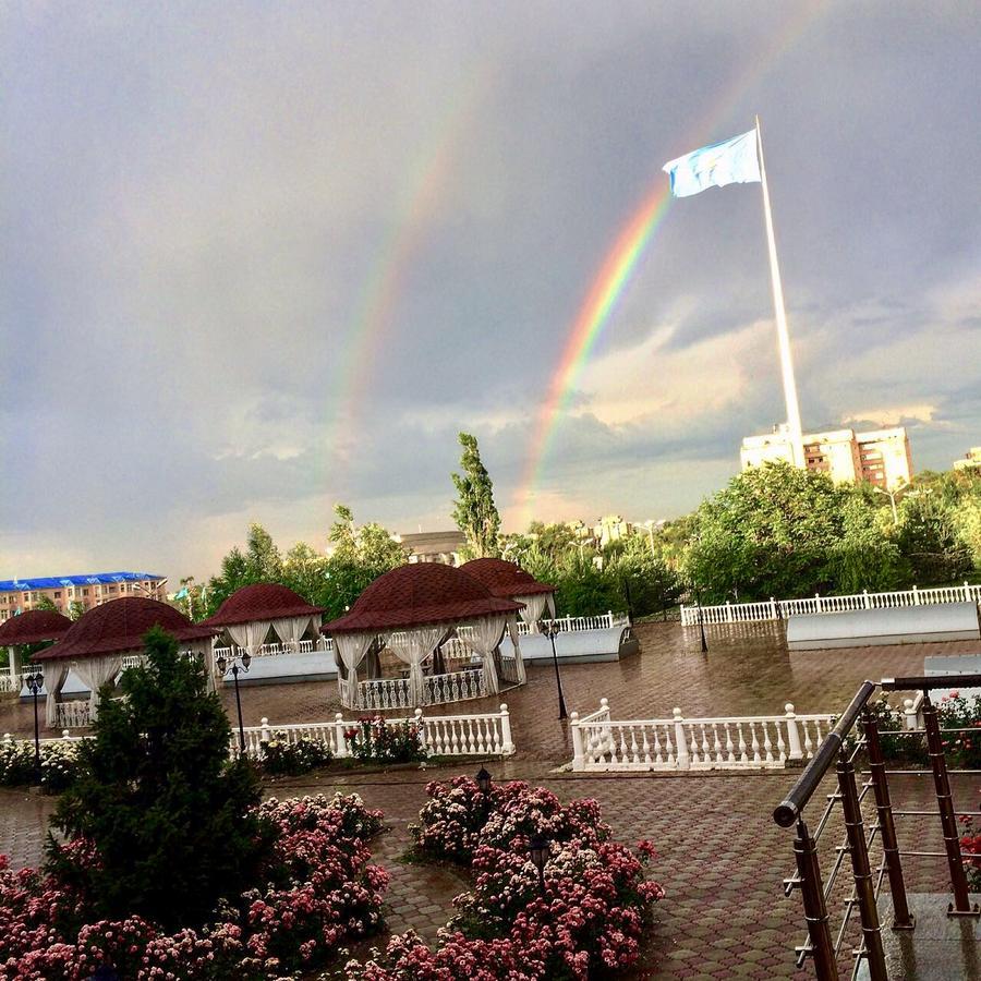 Hotel Ark Ms Taraz Exteriér fotografie